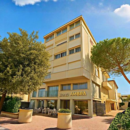 Hotel Ambra Милано Мартима Екстериор снимка