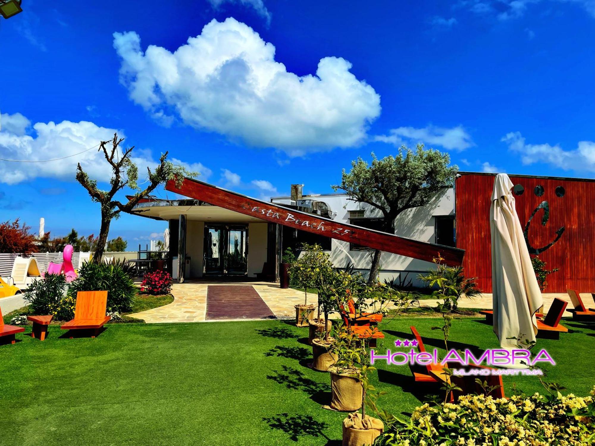 Hotel Ambra Милано Мартима Екстериор снимка