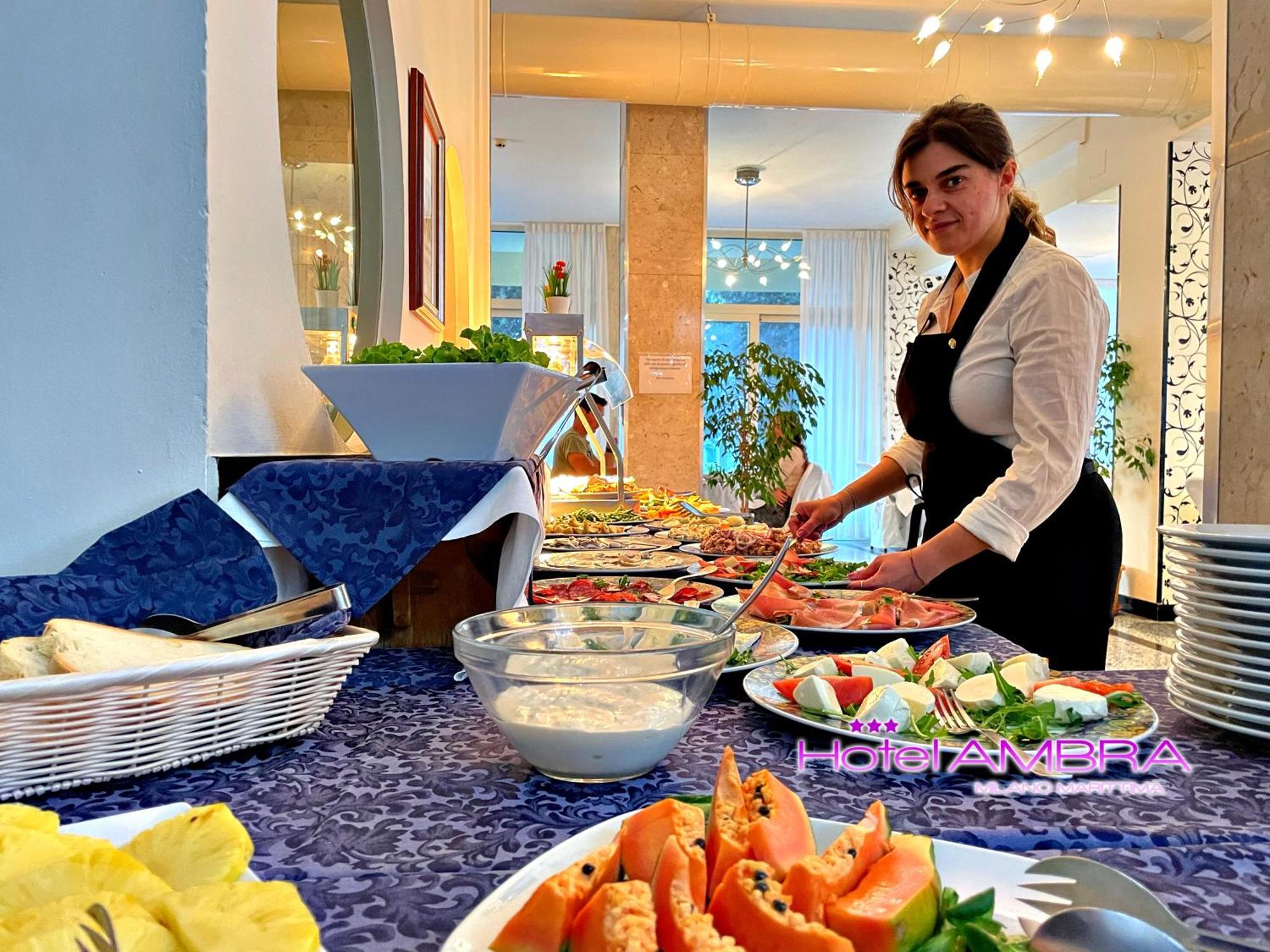 Hotel Ambra Милано Мартима Екстериор снимка