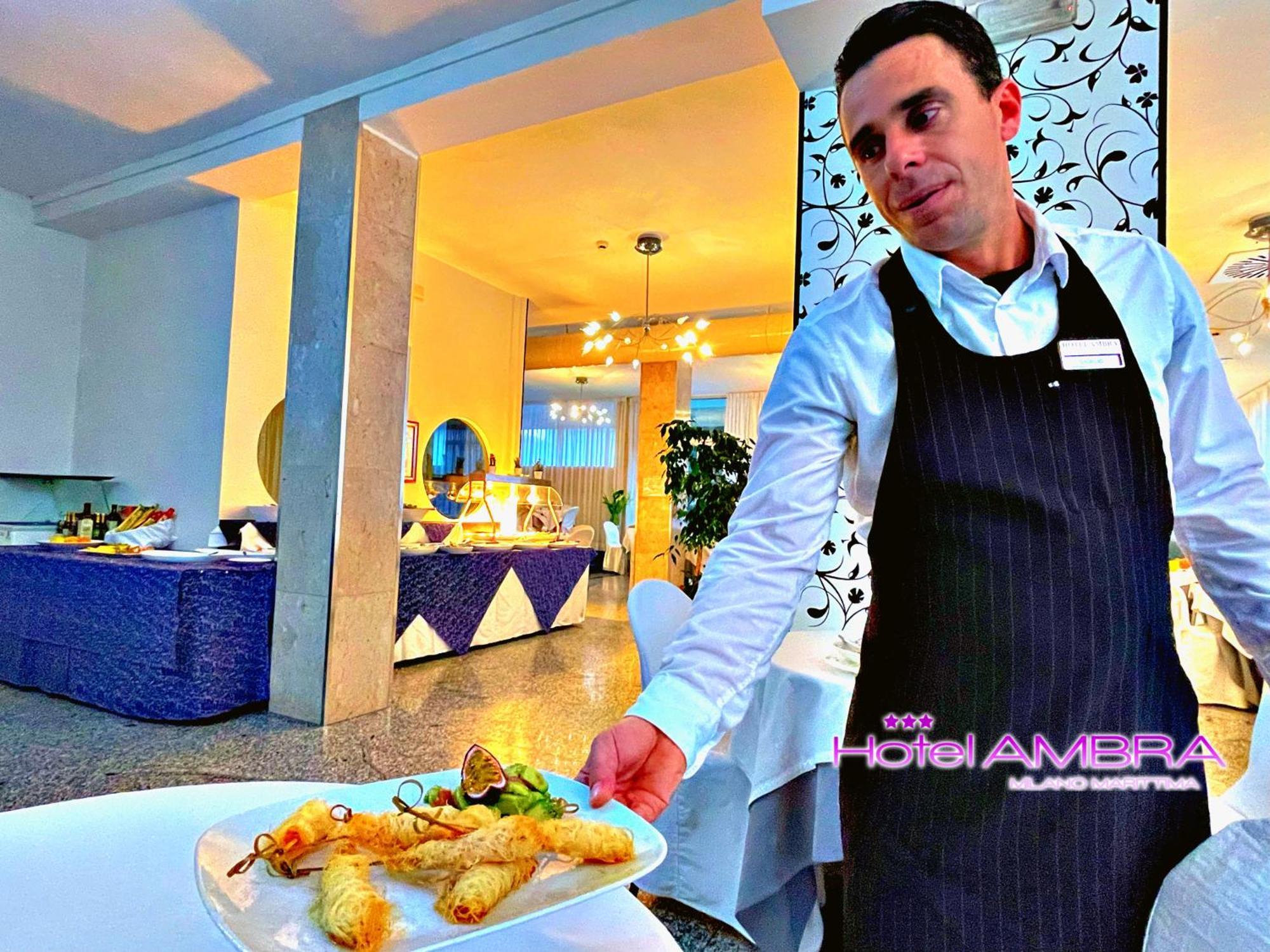 Hotel Ambra Милано Мартима Екстериор снимка